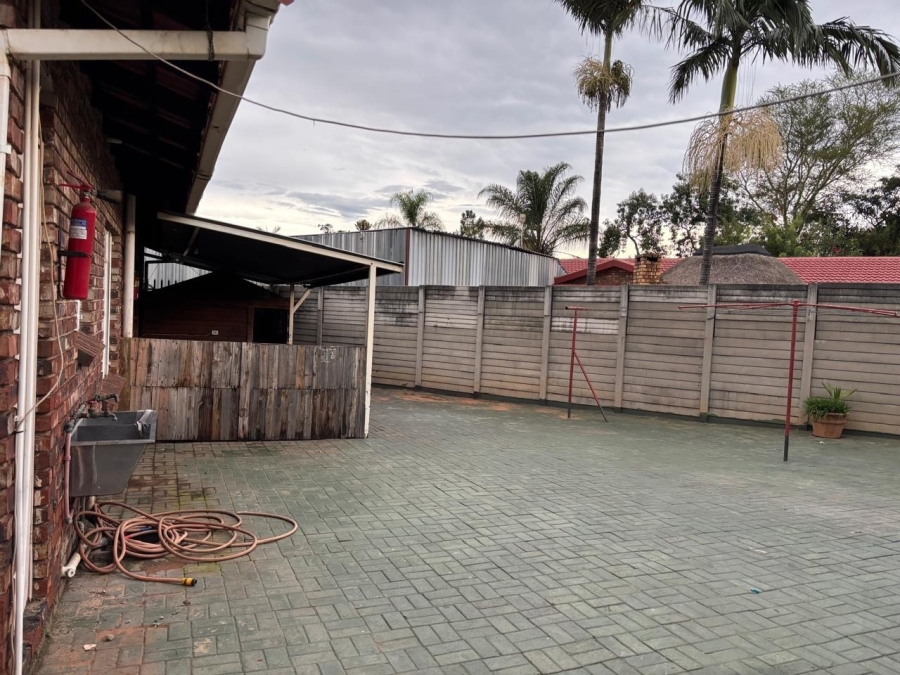 3 Bedroom Property for Sale in Geelhoutpark North West
